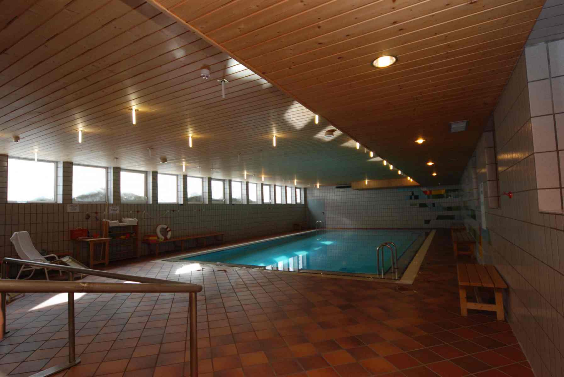 Sport-Hotel-Pampeago-piscina-interna